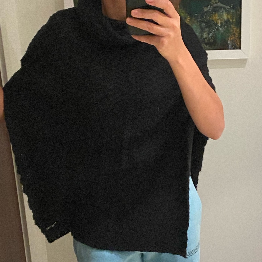 Sweater Cape - Picture 3 of 7